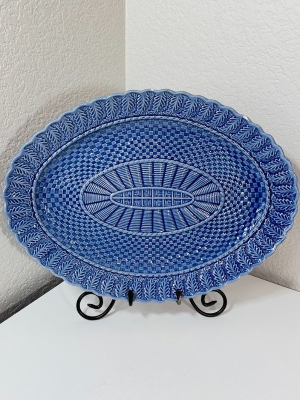 VTG Bordallo Pinheiro Portugal Blue Majolica Oval Platter Basketweave Fern *Chip